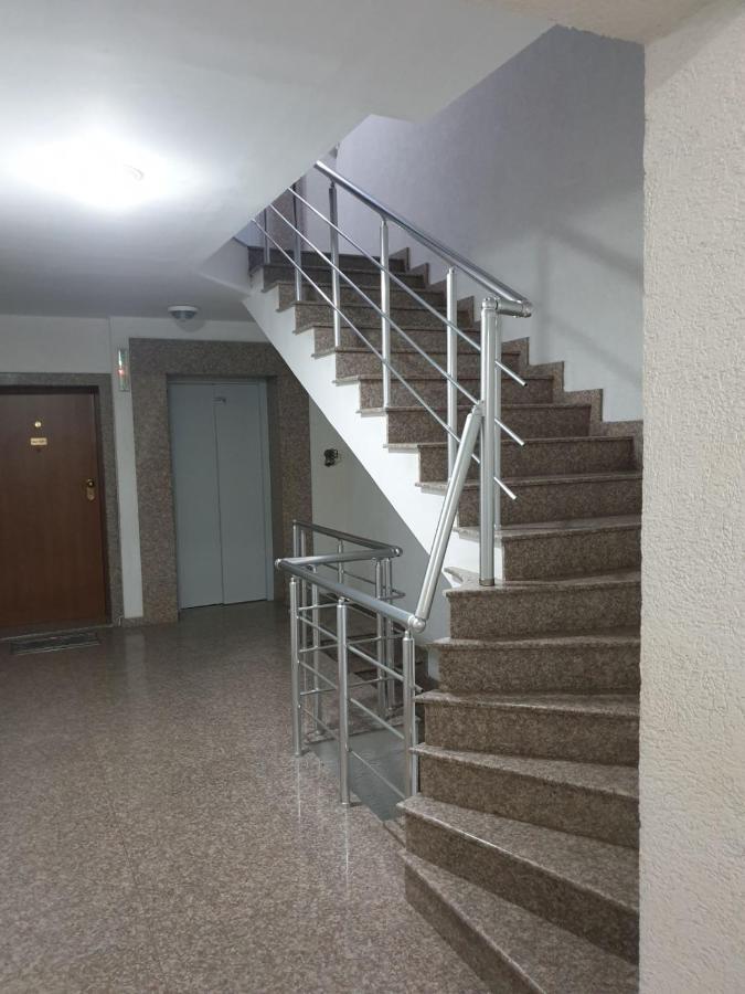 Вселена Lägenhet Varna Exteriör bild